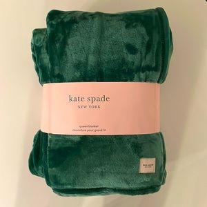 Kate Spade Queen Blanket (Christmas Green)